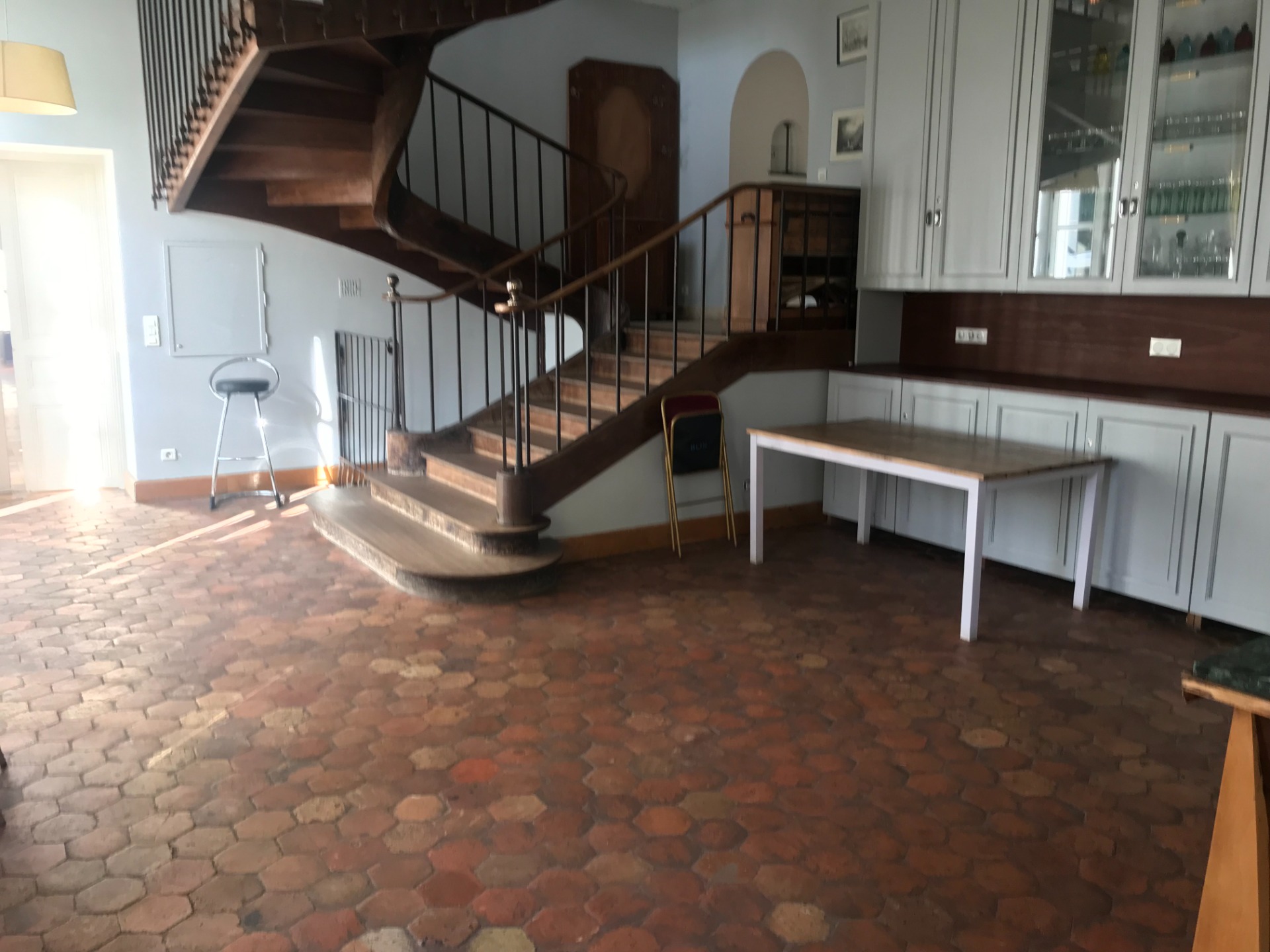 SALON MANSARD